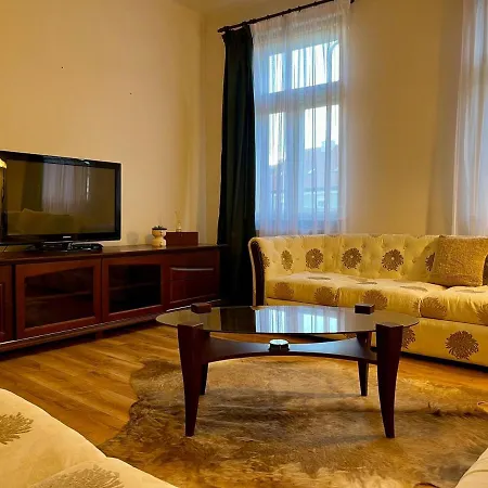 Luxury And Historical Right In The Center 130 M2, Terrace And Garden