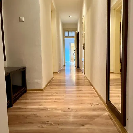 Luxury And Historical Right In The Center 130 M2, Terrace And Garden *