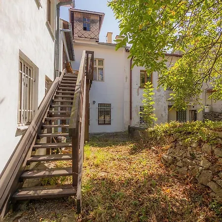 Luxury And Historical Right In The Center 130 M2, Terrace And Garden Apartmán Banská Bystrica